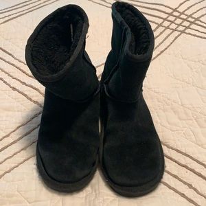Sz 4 UGG boots